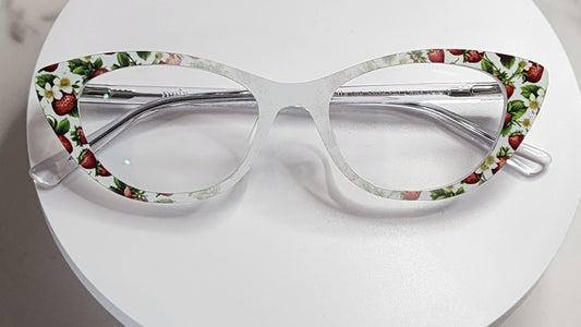 Strawberries Vertical Fade to White Eyewear Toppers COMES WITH MAGNETS