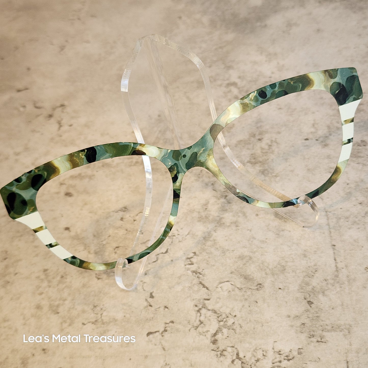 READY TO SHIP CLEARANCE Queen Q1025-51 HAS GREENISH TINT