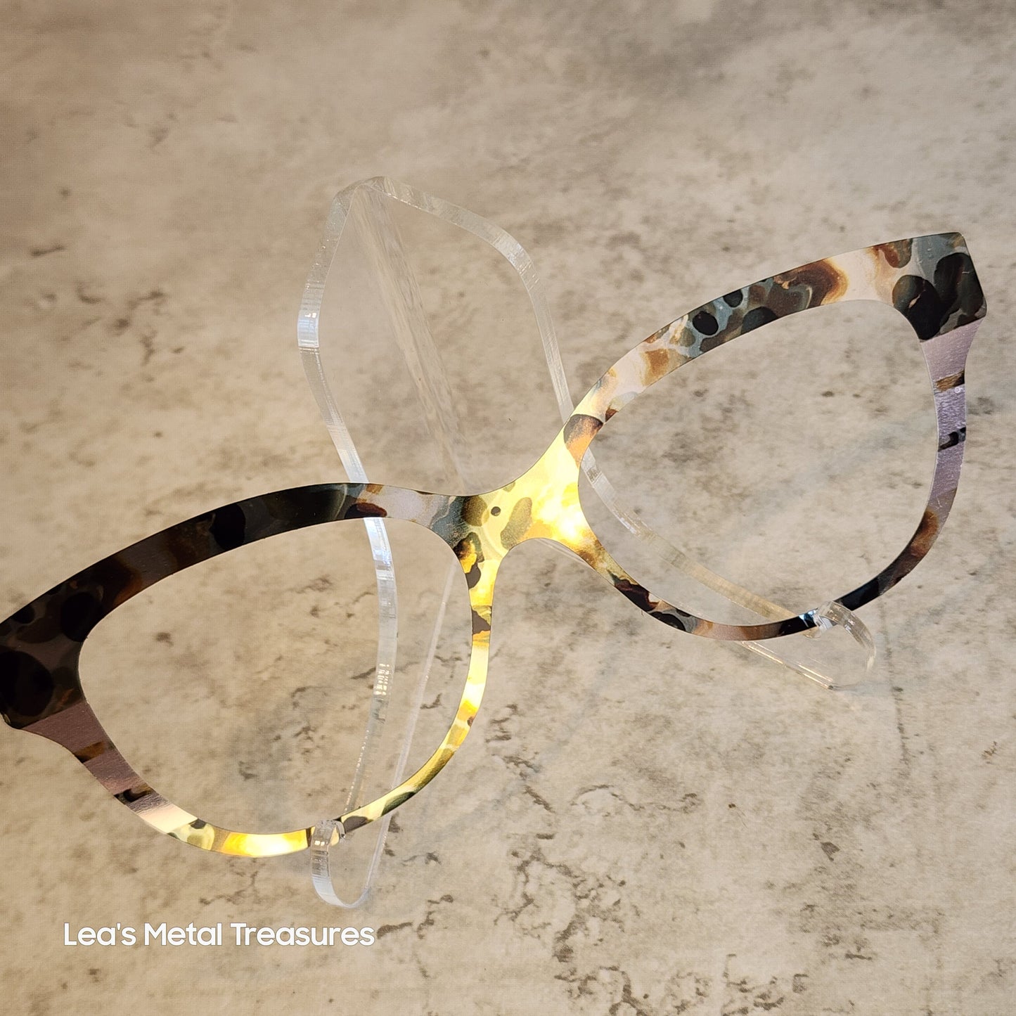 READY TO SHIP CLEARANCE Queen Q1025-58 HAS GREENISH TINT