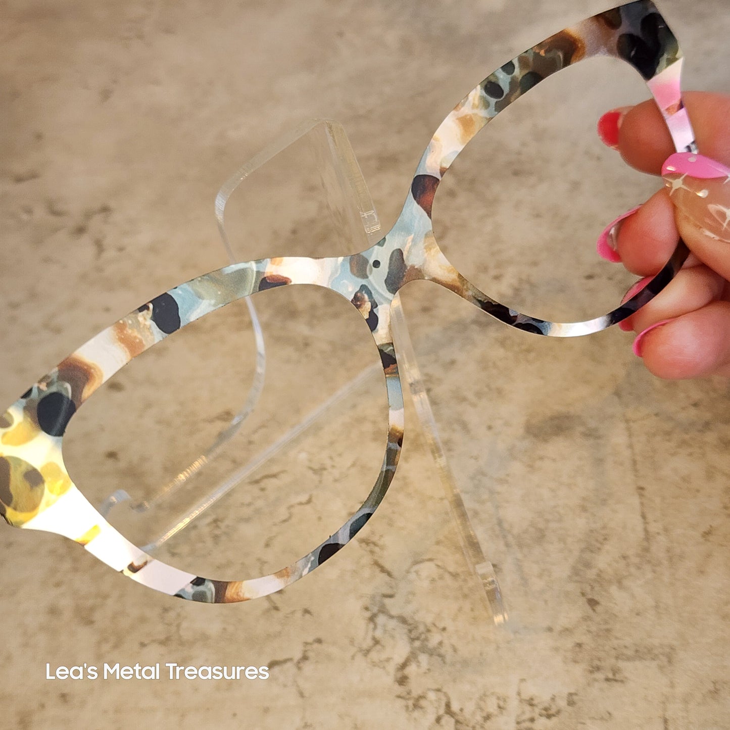 READY TO SHIP CLEARANCE Queen Q1025-58 HAS GREENISH TINT