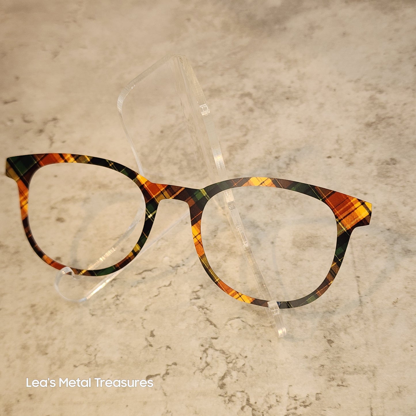 READY TO SHIP CLEARANCE Robin R1025-46 WALNUT PLAID ON MATTE WHITE