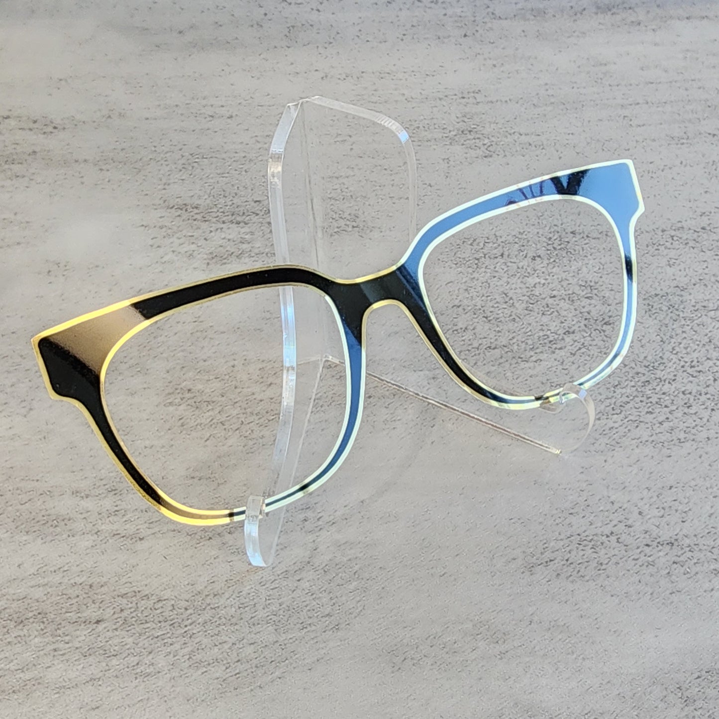 READY TO SHIP CLEARANCE Max M0526-108