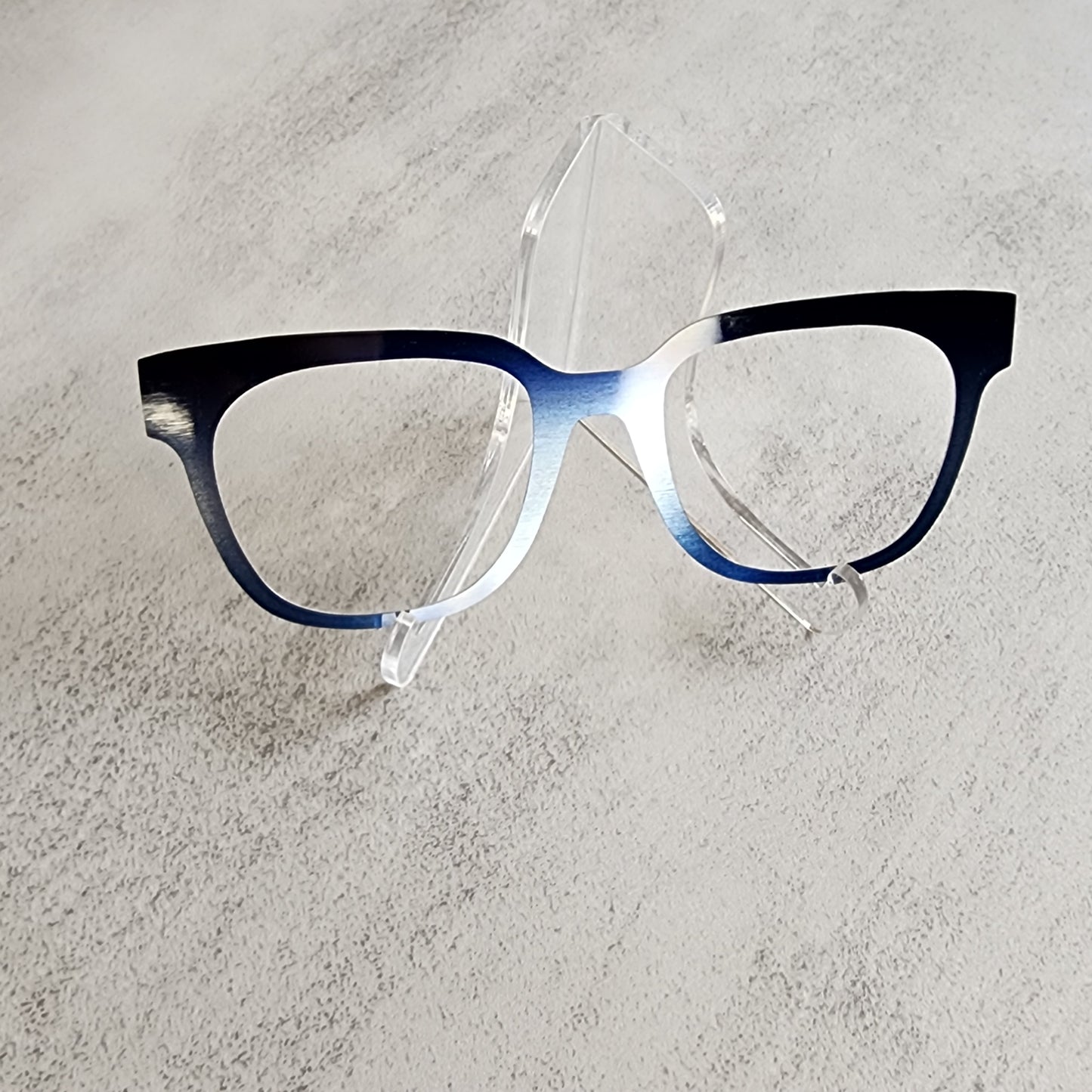 READY TO SHIP CLEARANCE Max M0626-154