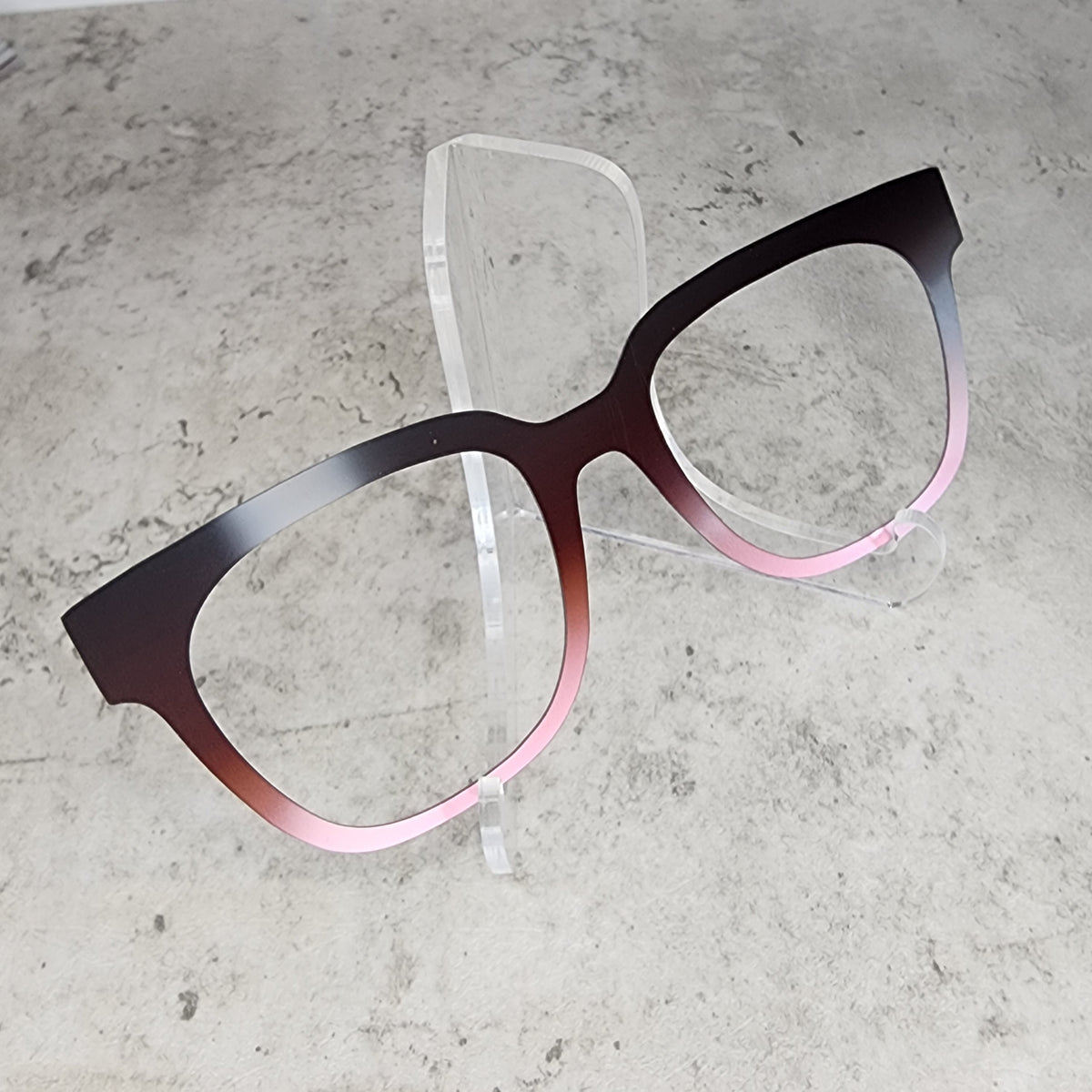 READY TO SHIP CLEARANCE Max M0826-179