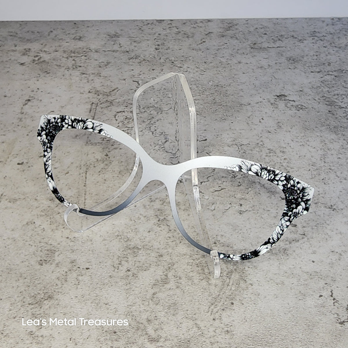 READY TO SHIP CLEARANCE Queen Q1026-131