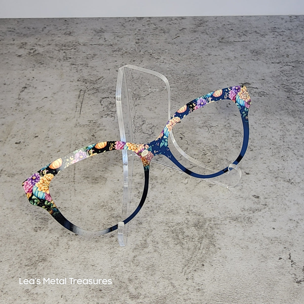 READY TO SHIP CLEARANCE Queen Q1026-136