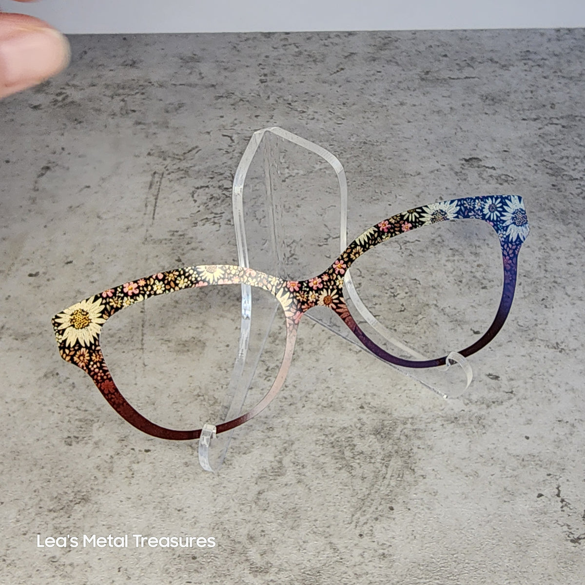 READY TO SHIP CLEARANCE Queen Q1026-153